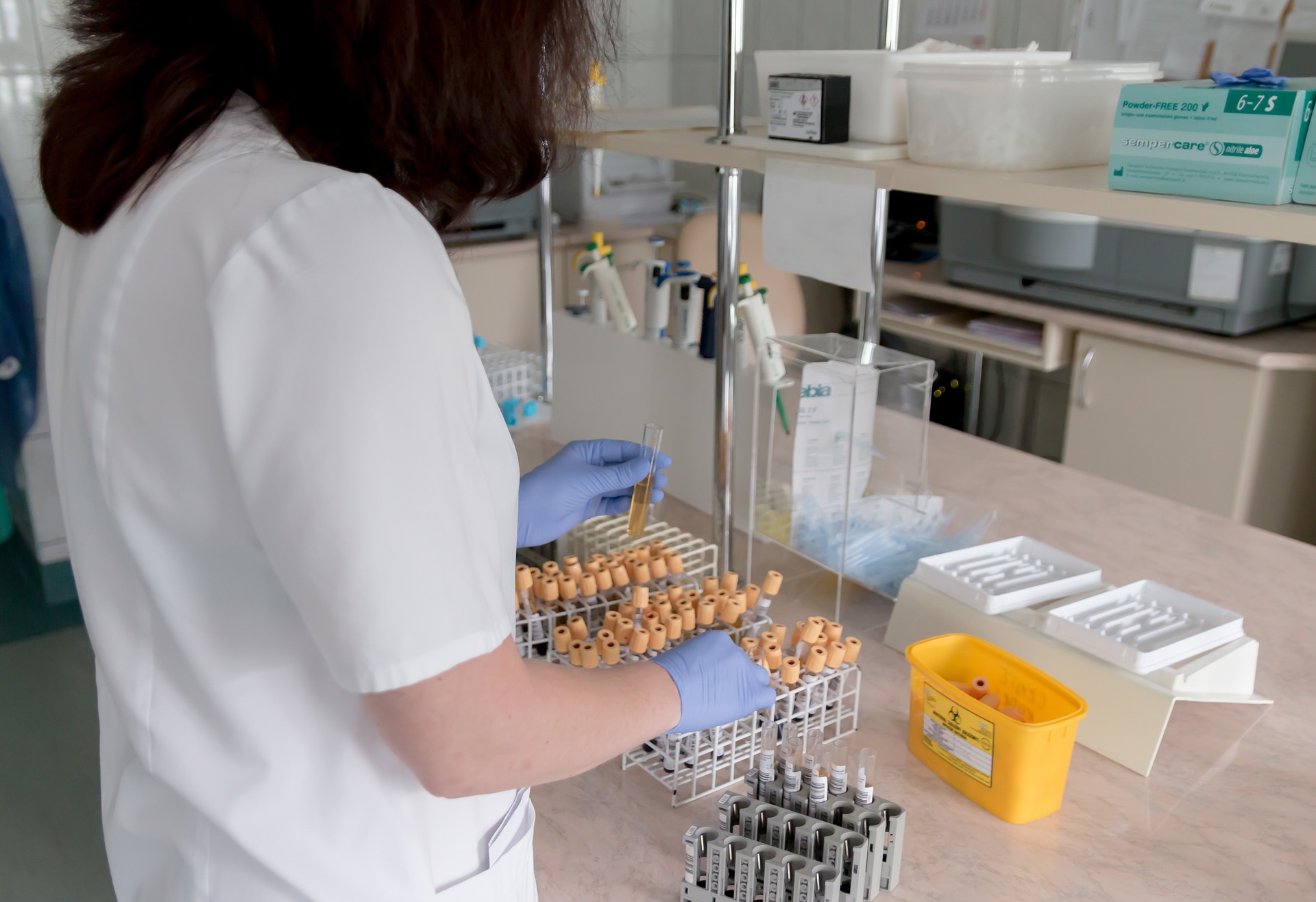Coronavirus: 49 nuovi casi nell’aretino, 64 in degenza covid, 11 in terapia intensiva, 14 persone guarite, 0 decessi