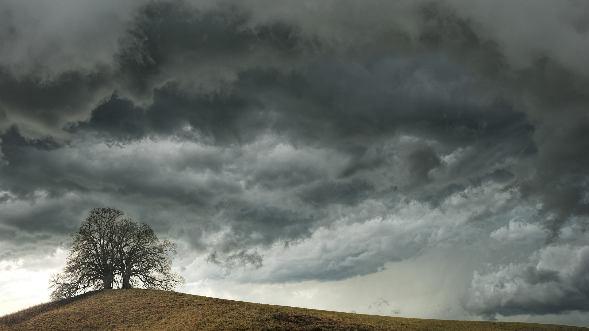 Maltempo, codice giallo per tutta la domenica nella Toscana meridionale