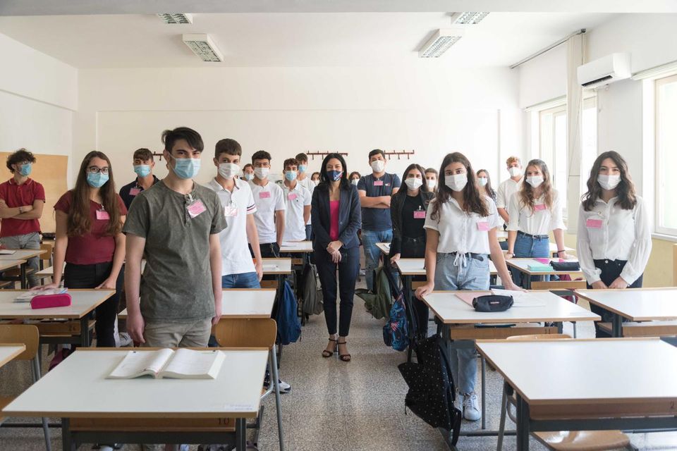Il recente post della Ministra Lucia Azzolina, studenti positivi lo 0,037% (2348 casi)