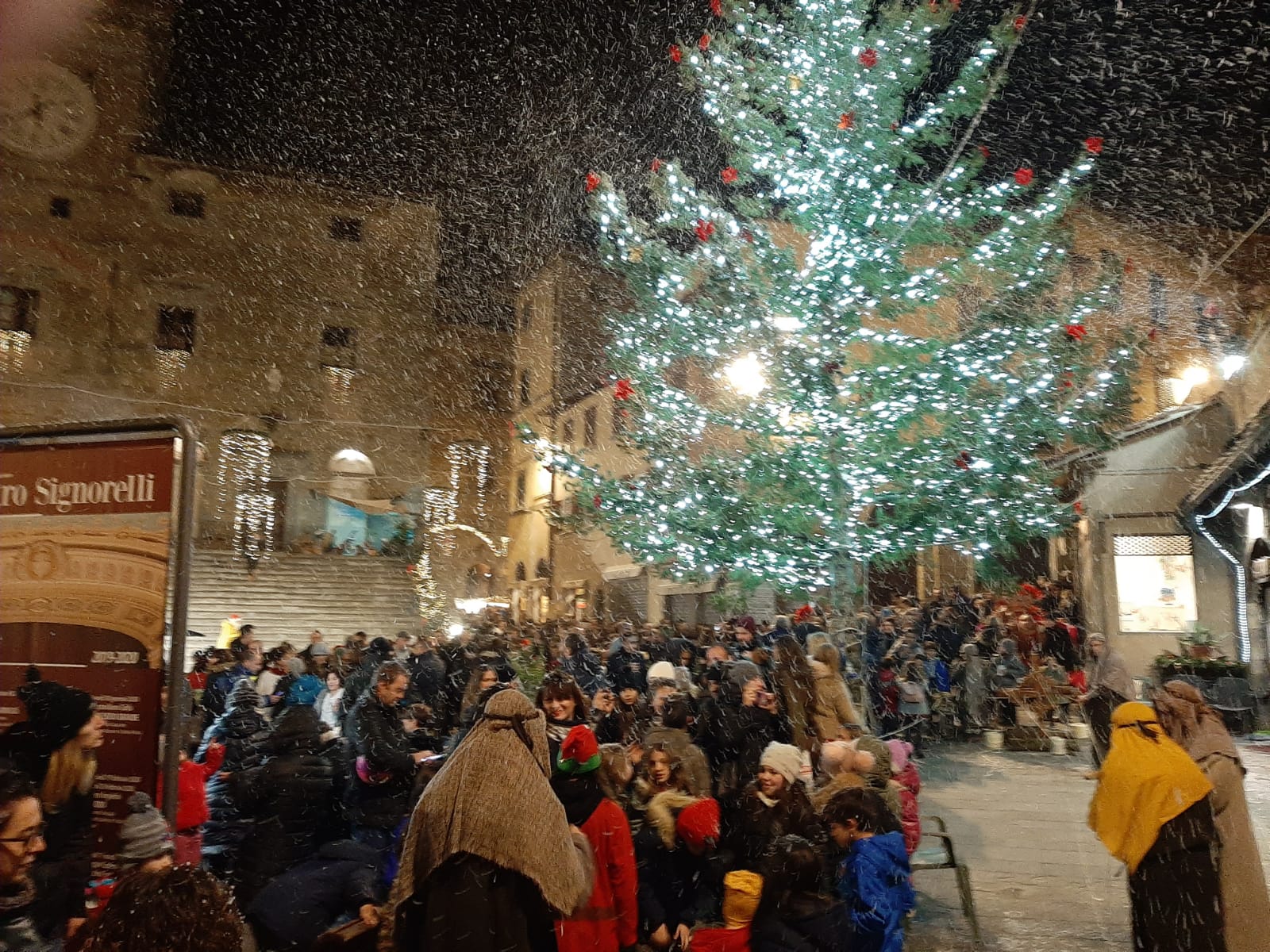 Natale a Cortona, comune al lavoro