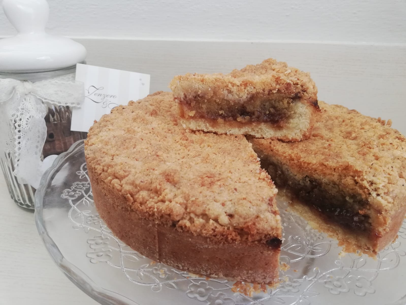 Sbrisolona frangipane alle fragole