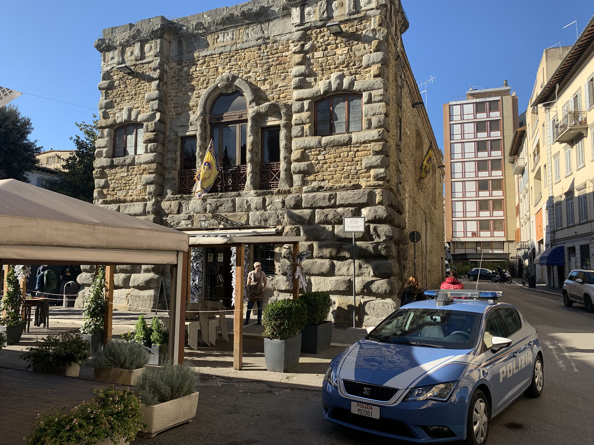 Coprifuoco ma non per tutti!!! Raid notturno dei malviventi nell’aretino 4 locali danneggiati