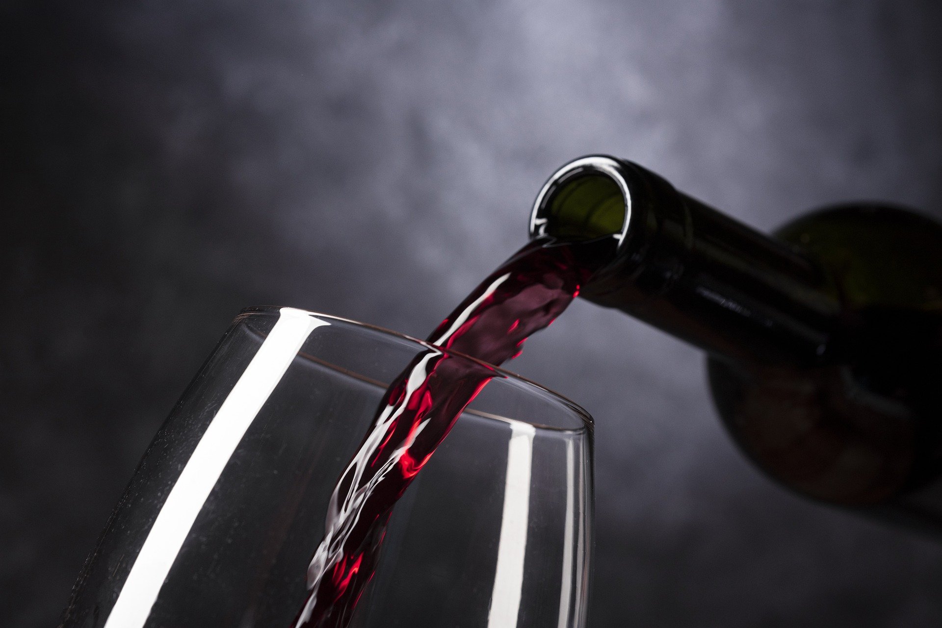 Vino, via libera al piano di sostegno per ristrutturazione e riconversione dei vigneti