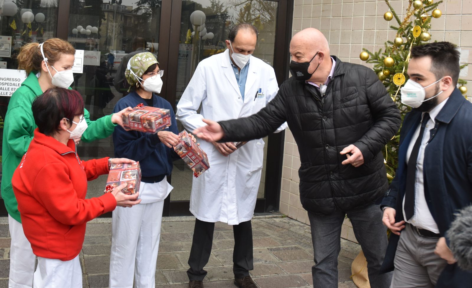 Calcit dona strumentazioni a pediatria