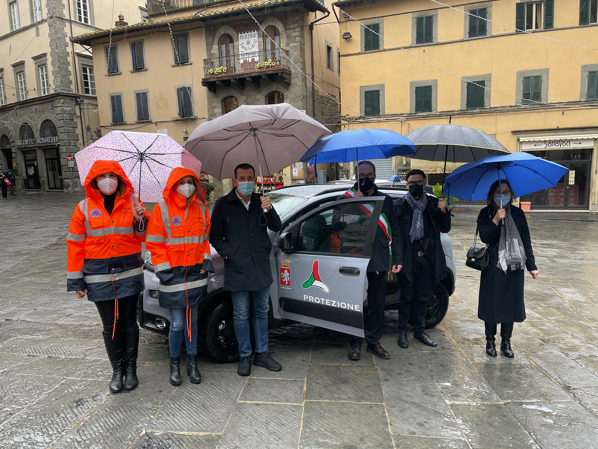 Mb elettronica dona un’auto al comune di Cortona
