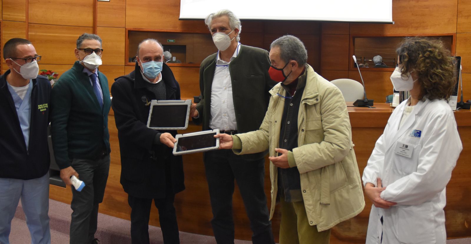 La solidarietà non conosce interruzioni. Donazioni dei Rotary e dell’associazione Pole Pole