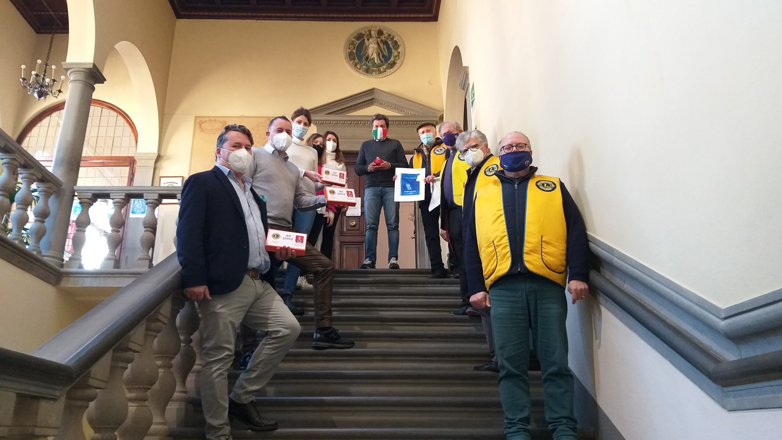 Castiglion F.no : il Lions Club Cortona Valdichiana Host dona 3 tablet