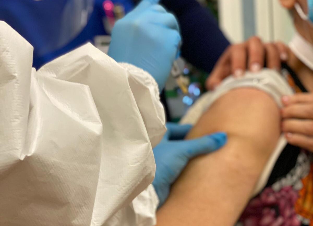 Vaccino, servizio di aiuto per chi non è autonomo a prenotare
