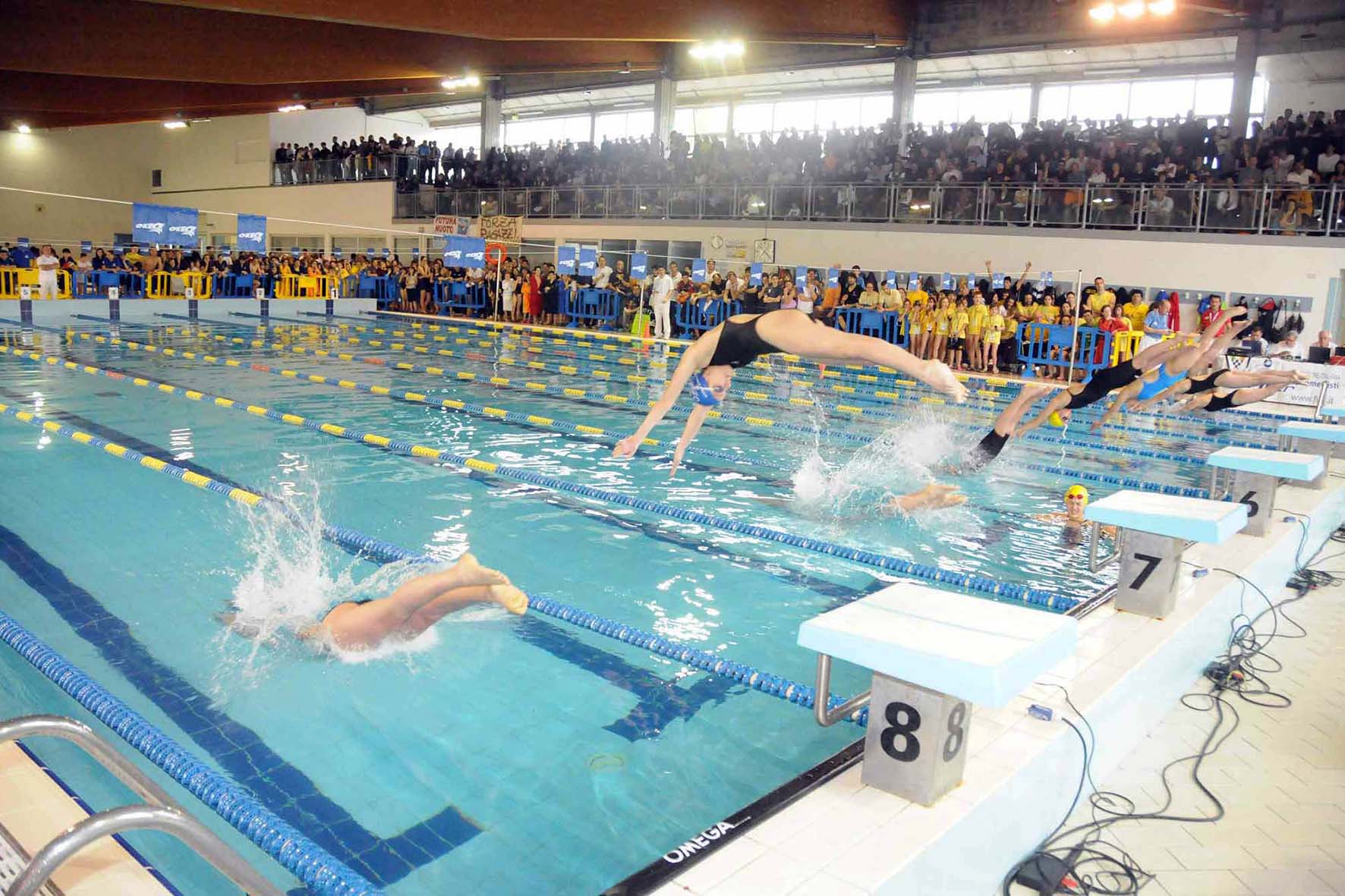 Il palazzetto del nuoto di Arezzo ospita il Meeting del Saracino