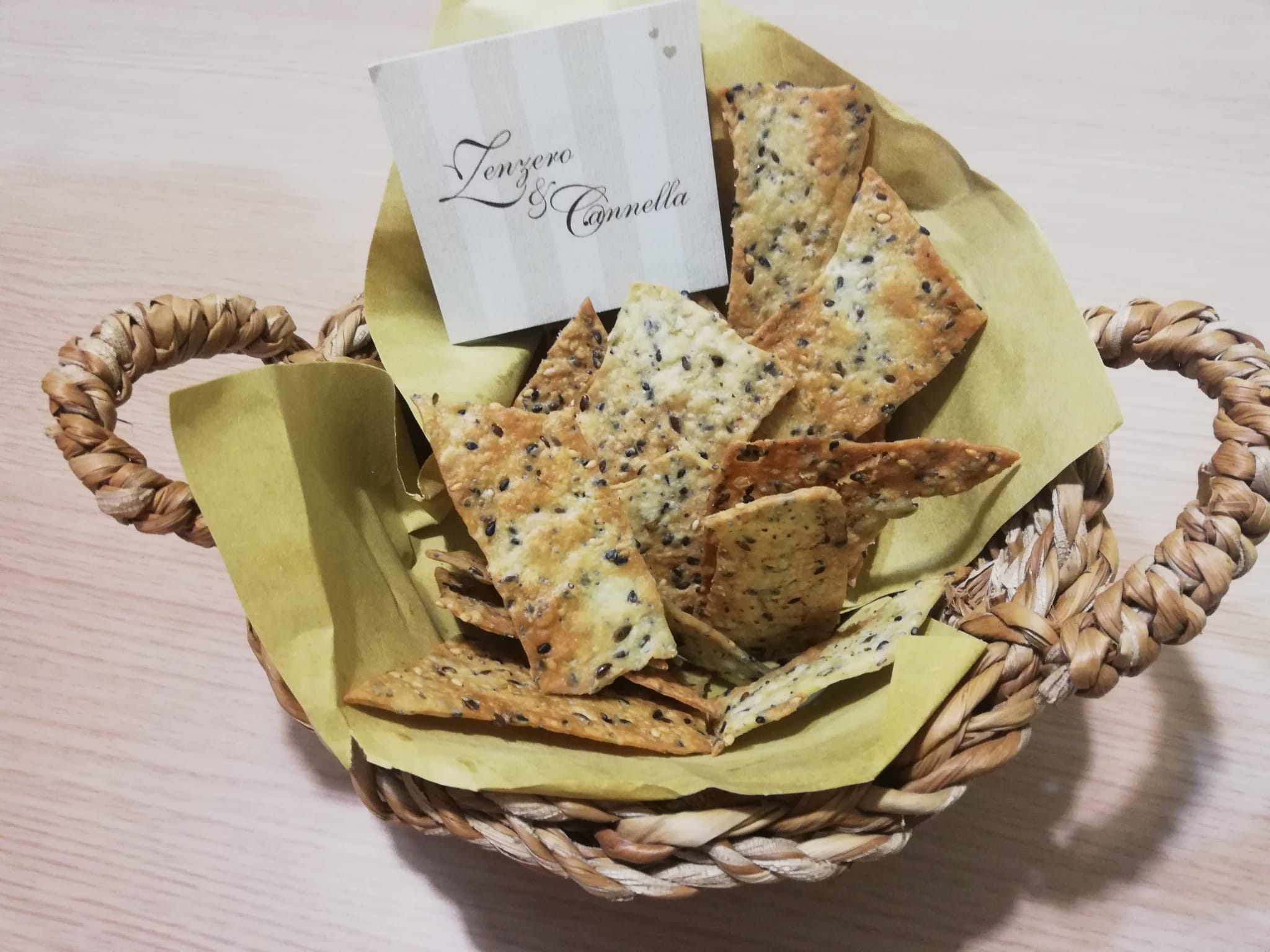 Crackers sfiziosi e velocissimi ai semi misti