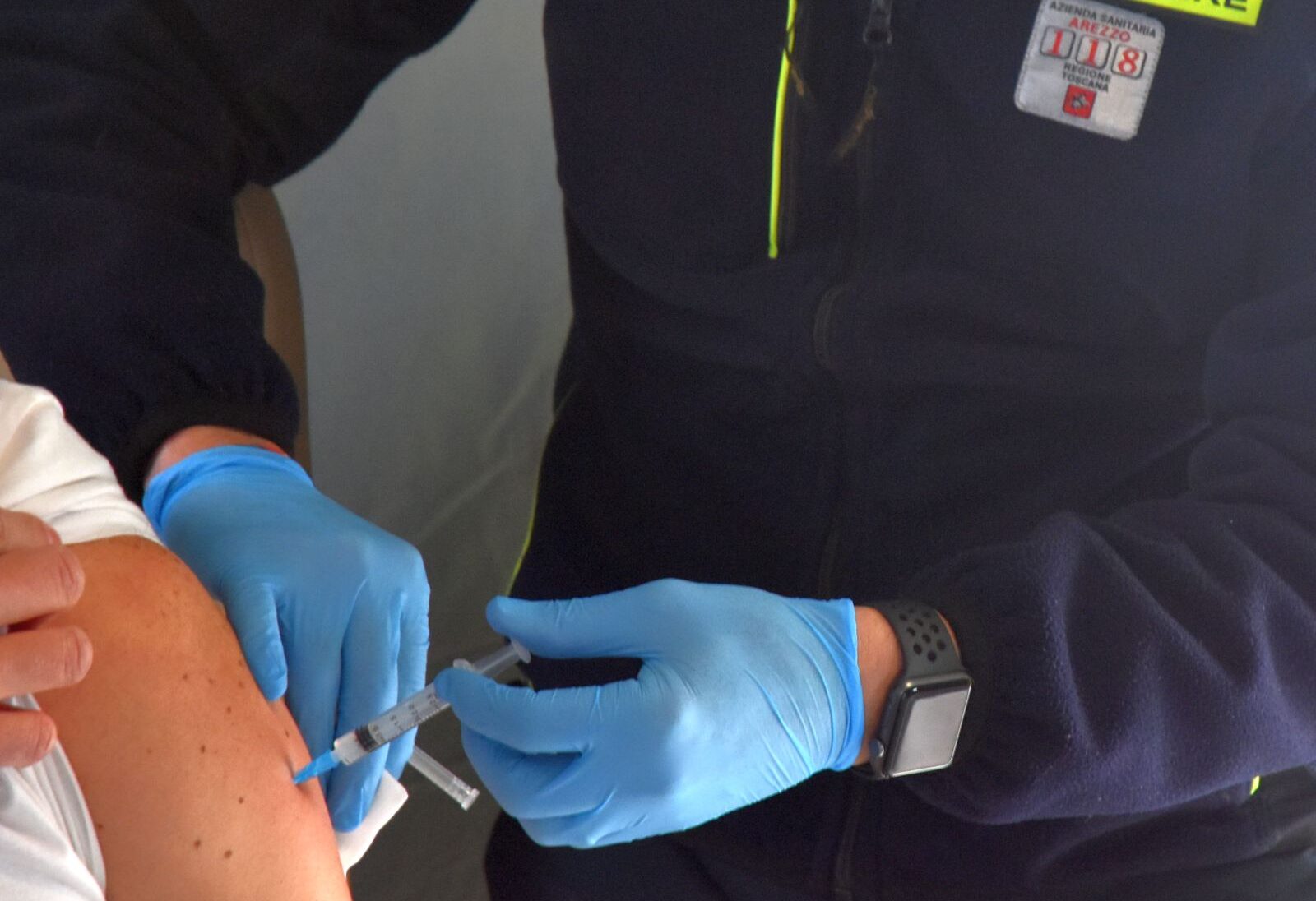Campagna di vaccinazione anti Covid: l’Asl Toscana Sud Est assume nuovo personale