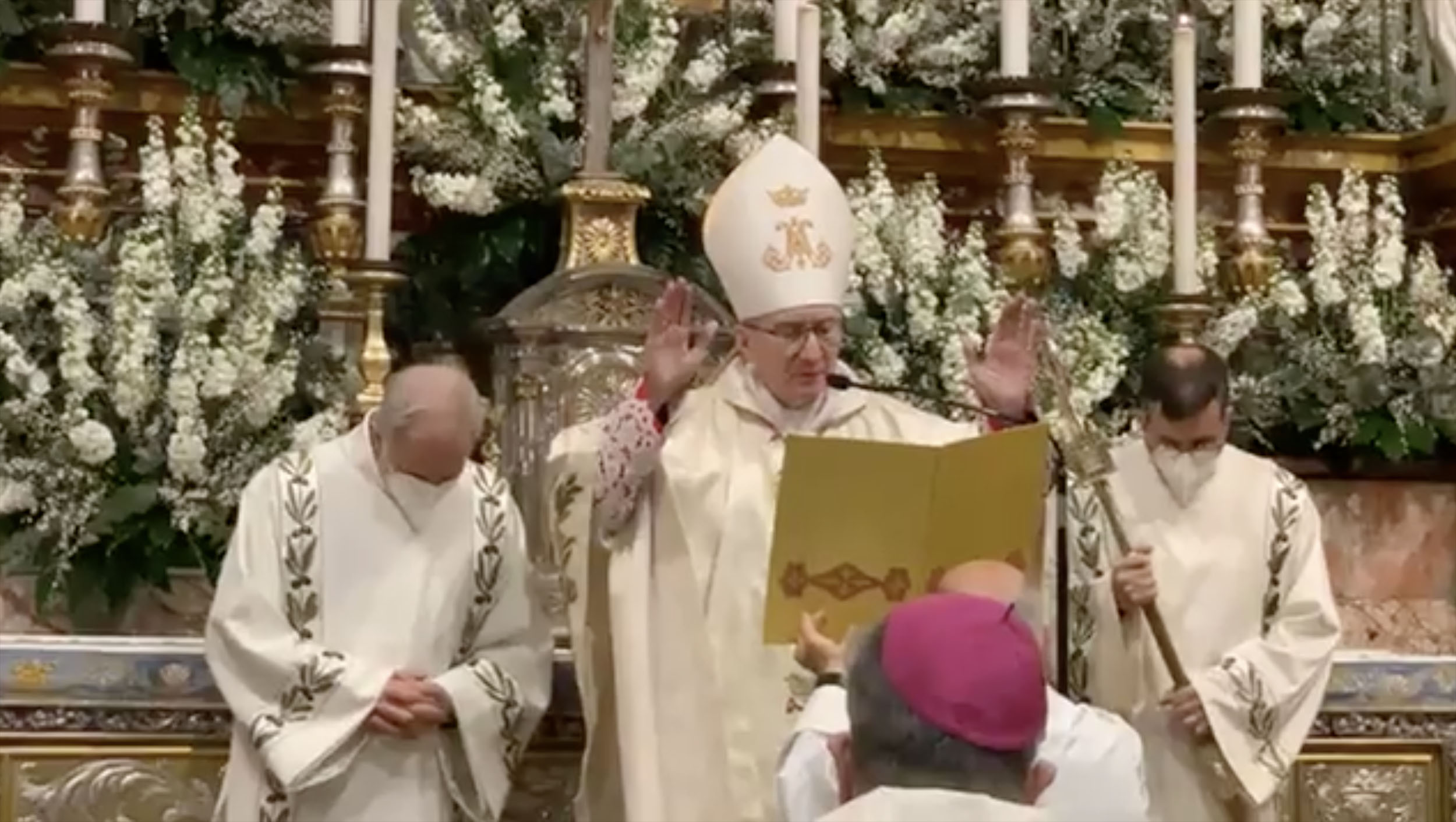 In Cattedrale, Messa pontificale per la Festa della Madonna del Conforto, presieduta dal Segretario di Stato di Sua Santità