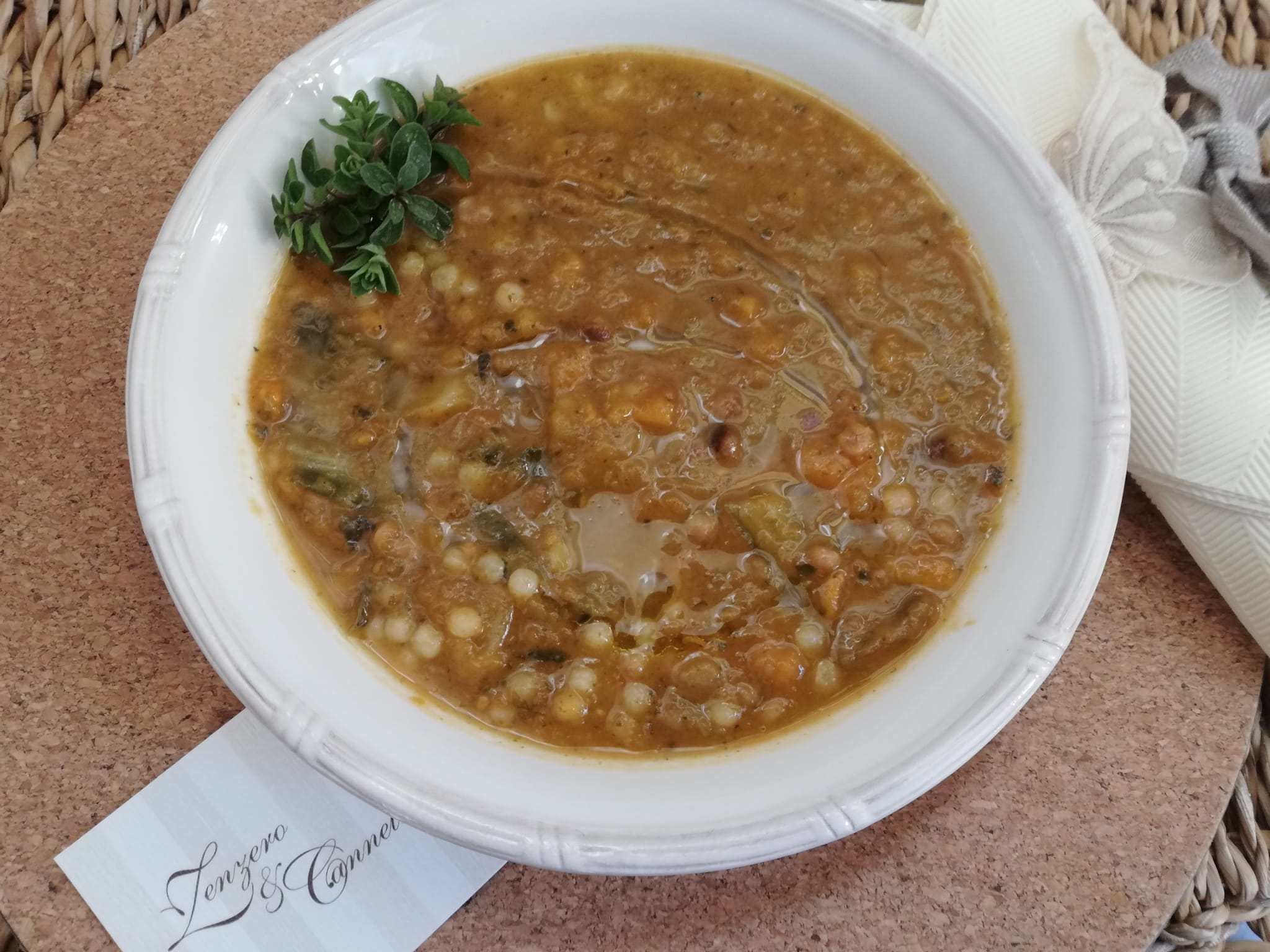 Zuppa rustica con patate dolci e fregola
