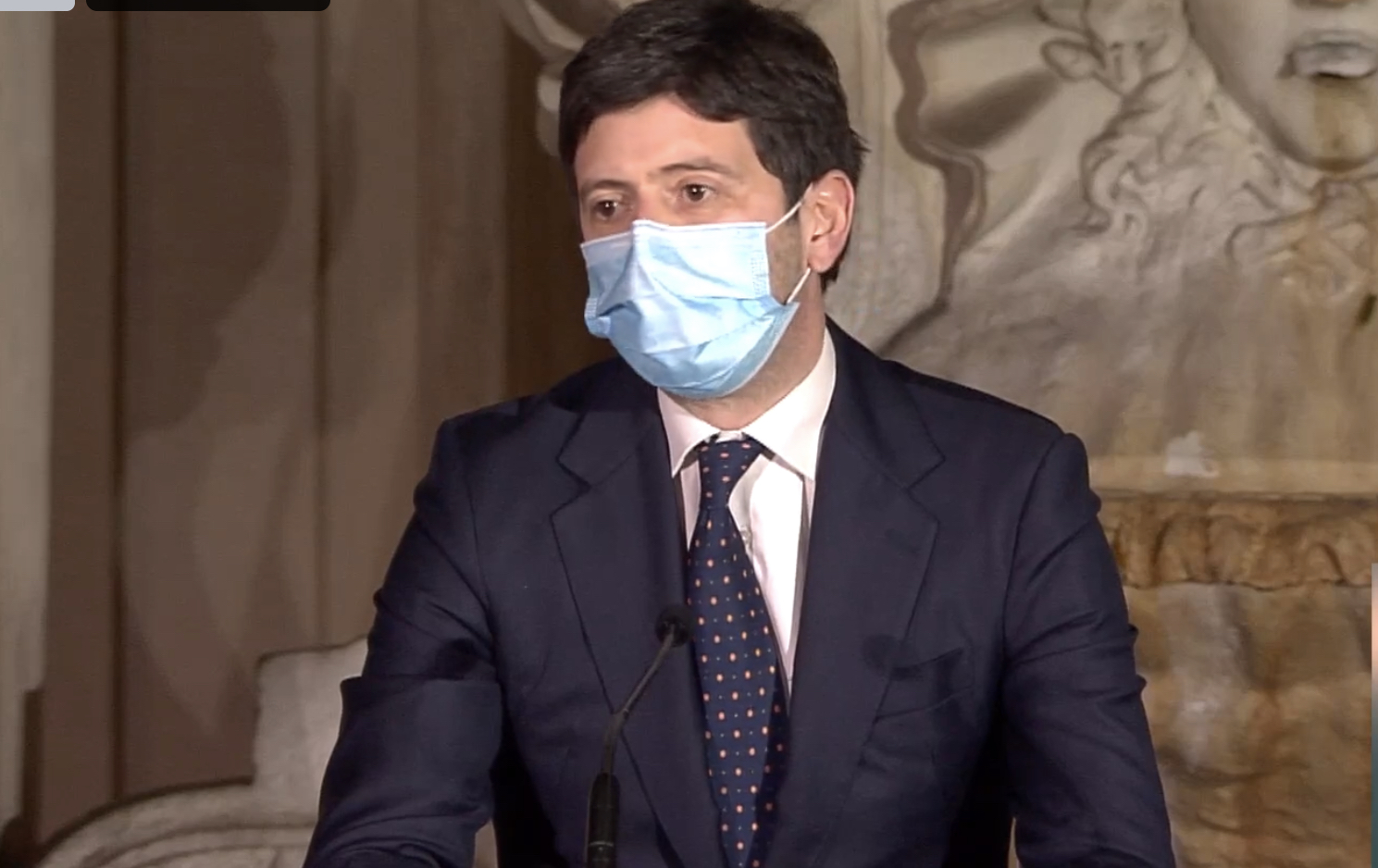 Speranza: “Priorità alla scuola, dal 26 lezioni in presenza nelle zone gialle e arancioni”