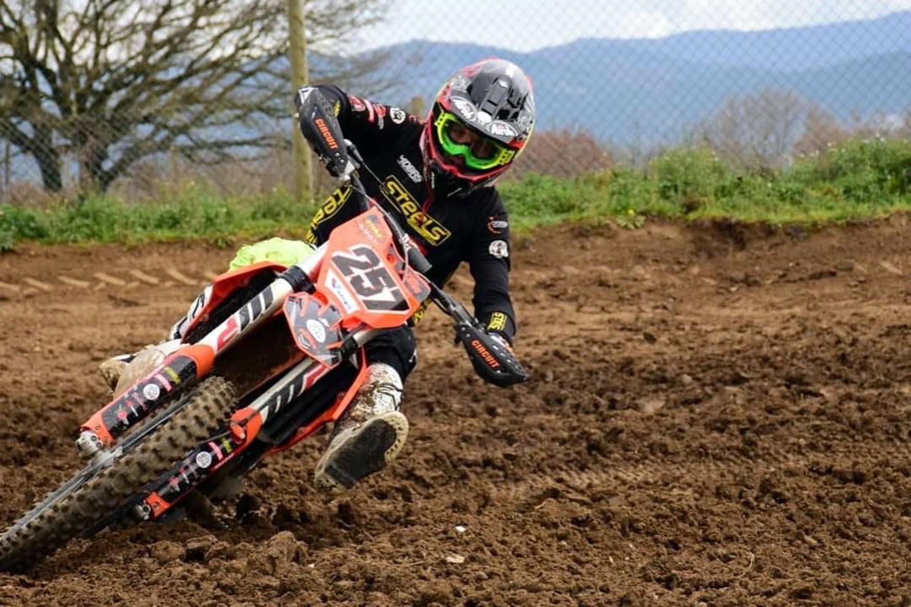 La Steels Motocross scalda i motori per la stagione 2021