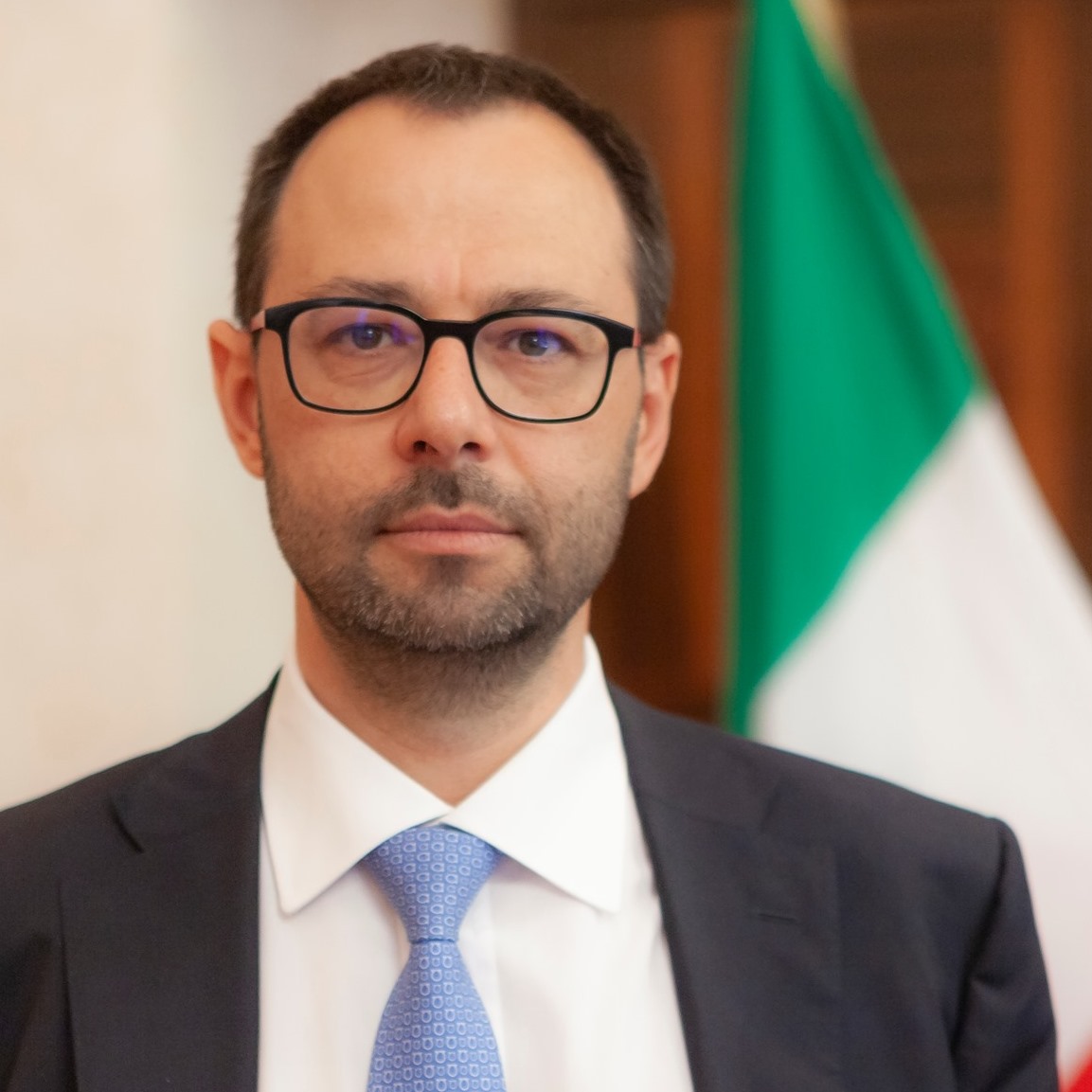 Covid: il ministro Patuanelli sblocca i pagamenti del Bonus Ristorante
