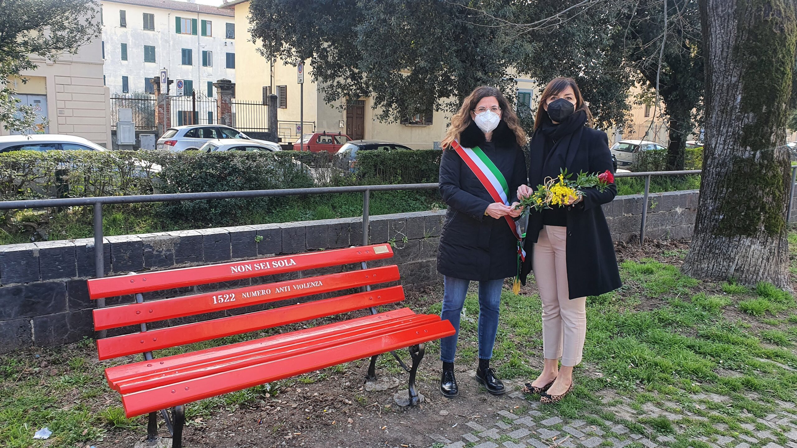 8 marzo, visita alle panchine rosse e inaugurazione del leggio dedicato a Ipazia d’Alessandria
