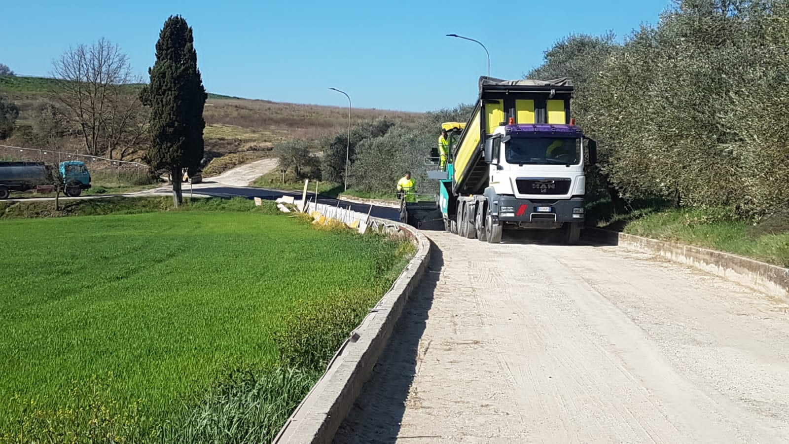 Strada comunale di Manzano, lavori in corso a carico dei privati