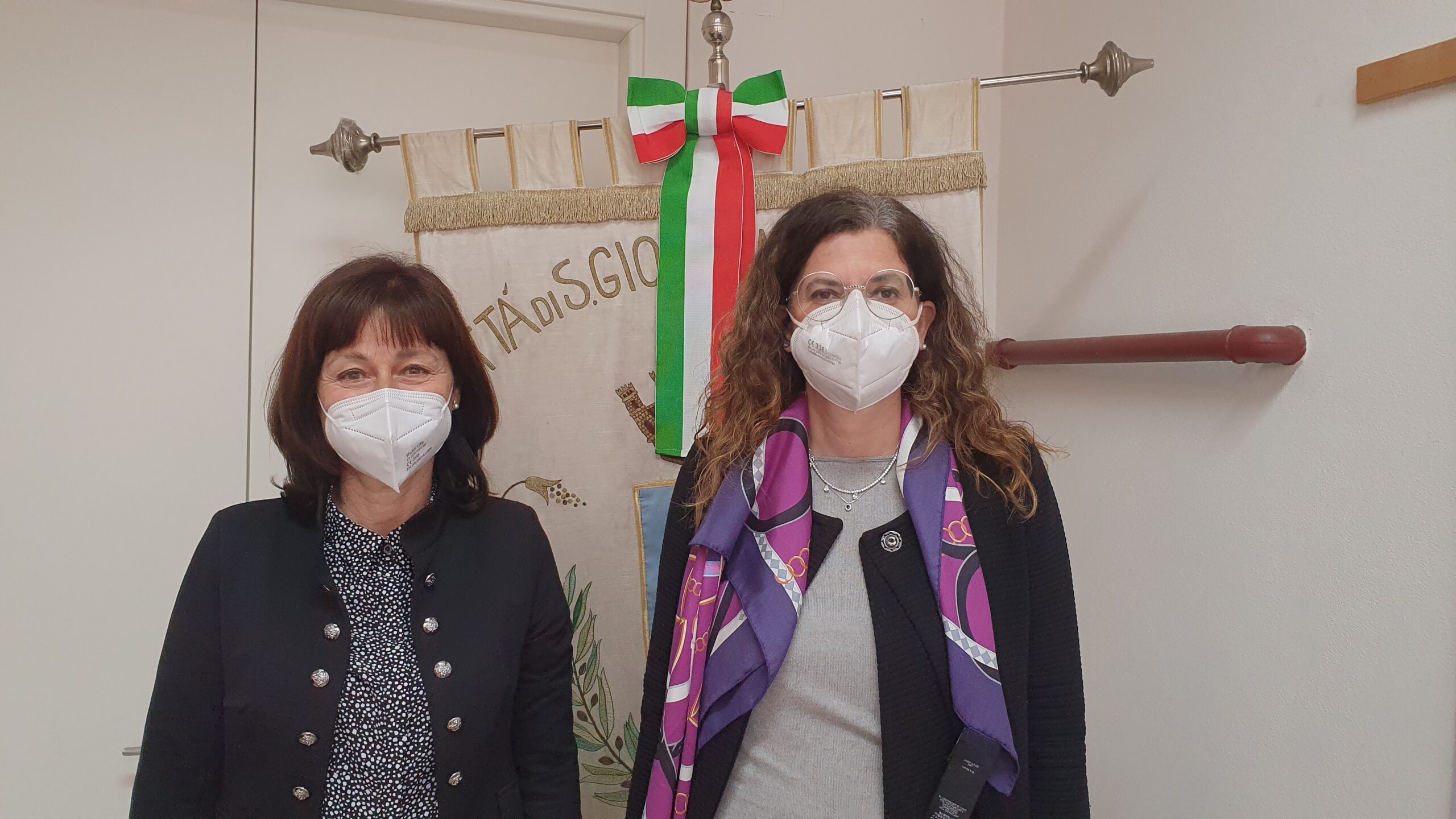  Prenotazione vaccino, serve aiuto?