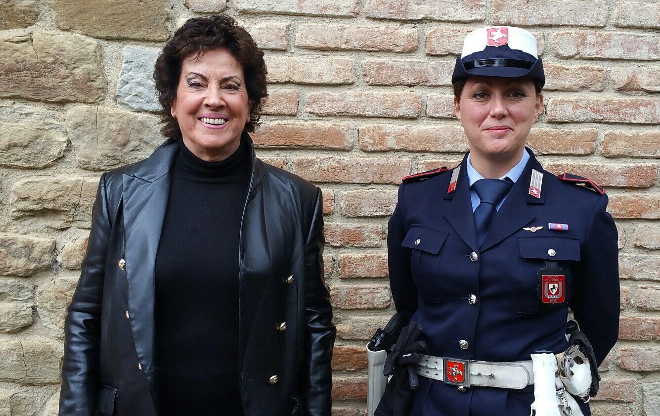La prima lezione del corso di educazione stradale per stranieri