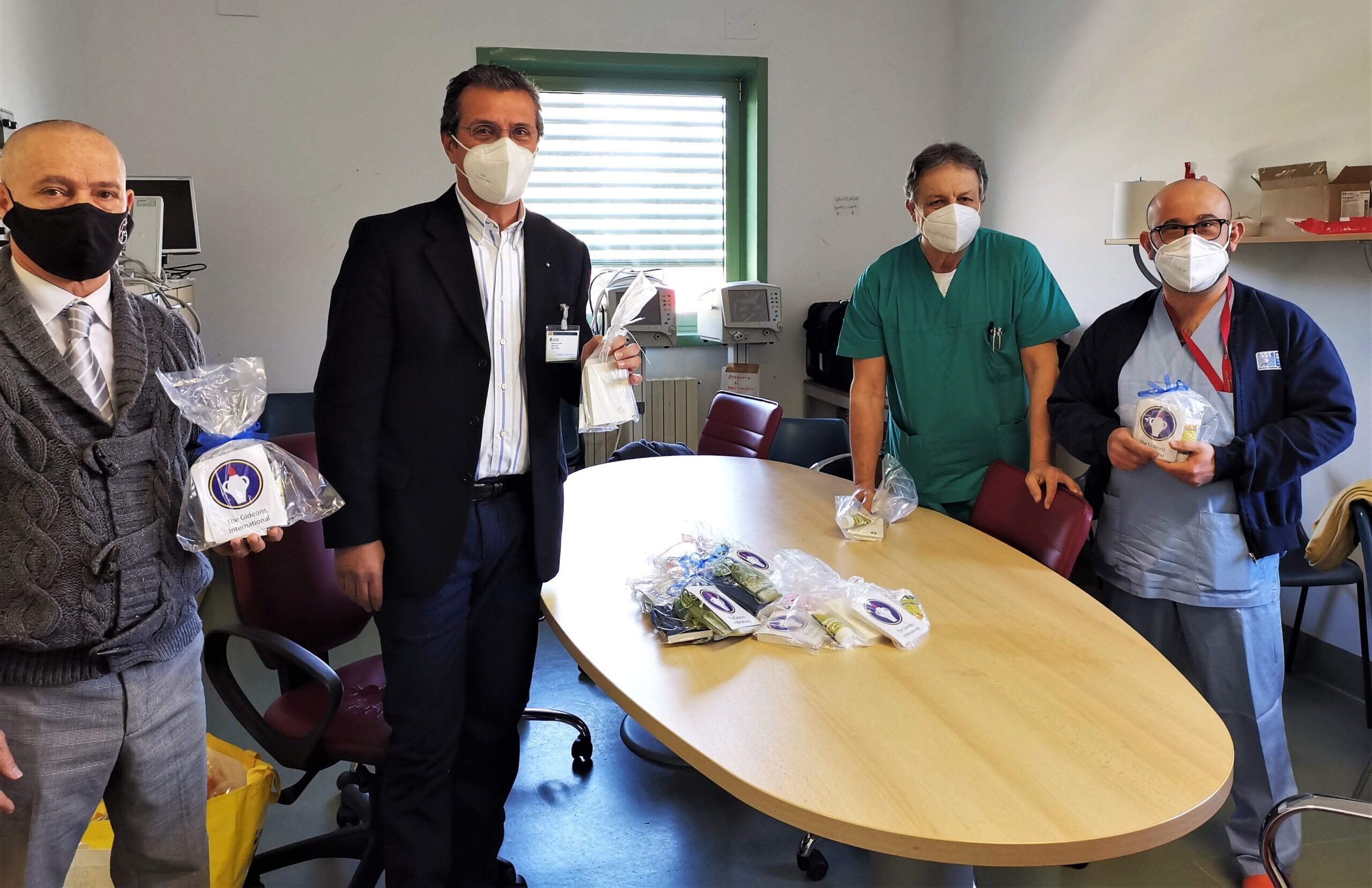Donazione al reparto di Terapia Intensiva da parte del gruppo Gideons Internazional