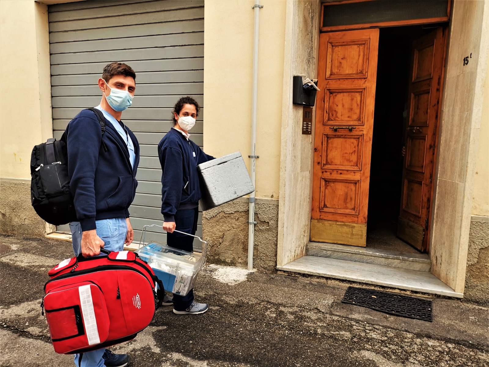 Vaccini a domicilio iniziato il programma per la seconda dose estremamente vulnerabili con Moderna