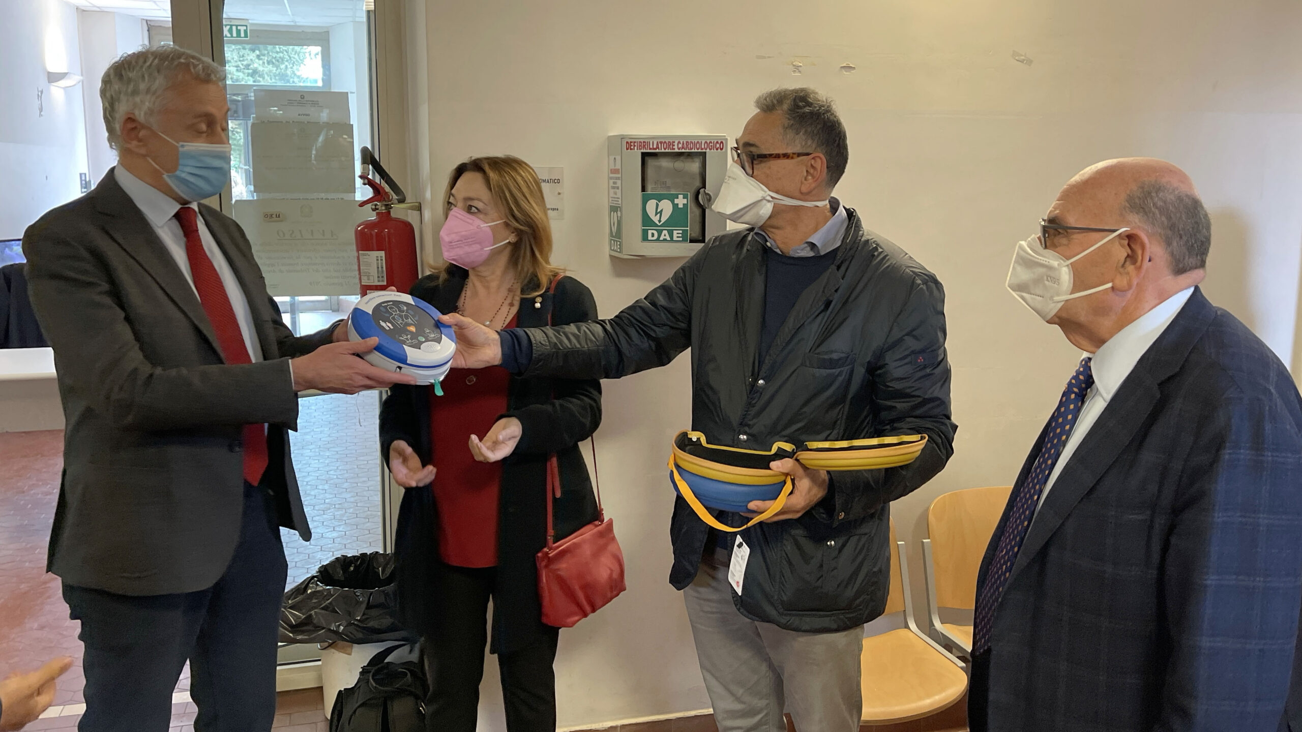Donato defibrillatore portatile al Tribunale di Arezzo