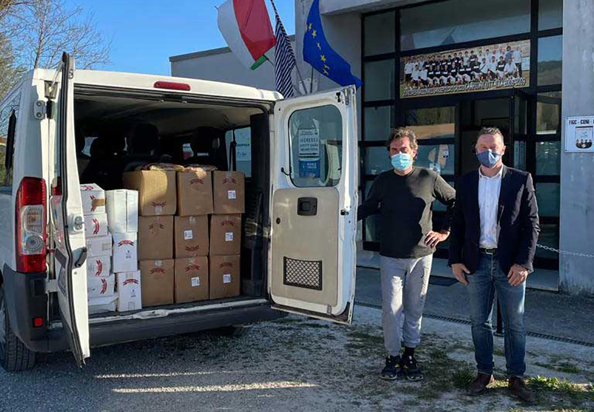 Il Sansepolcro Calcio dona 250 kg di pasta alla Caritas