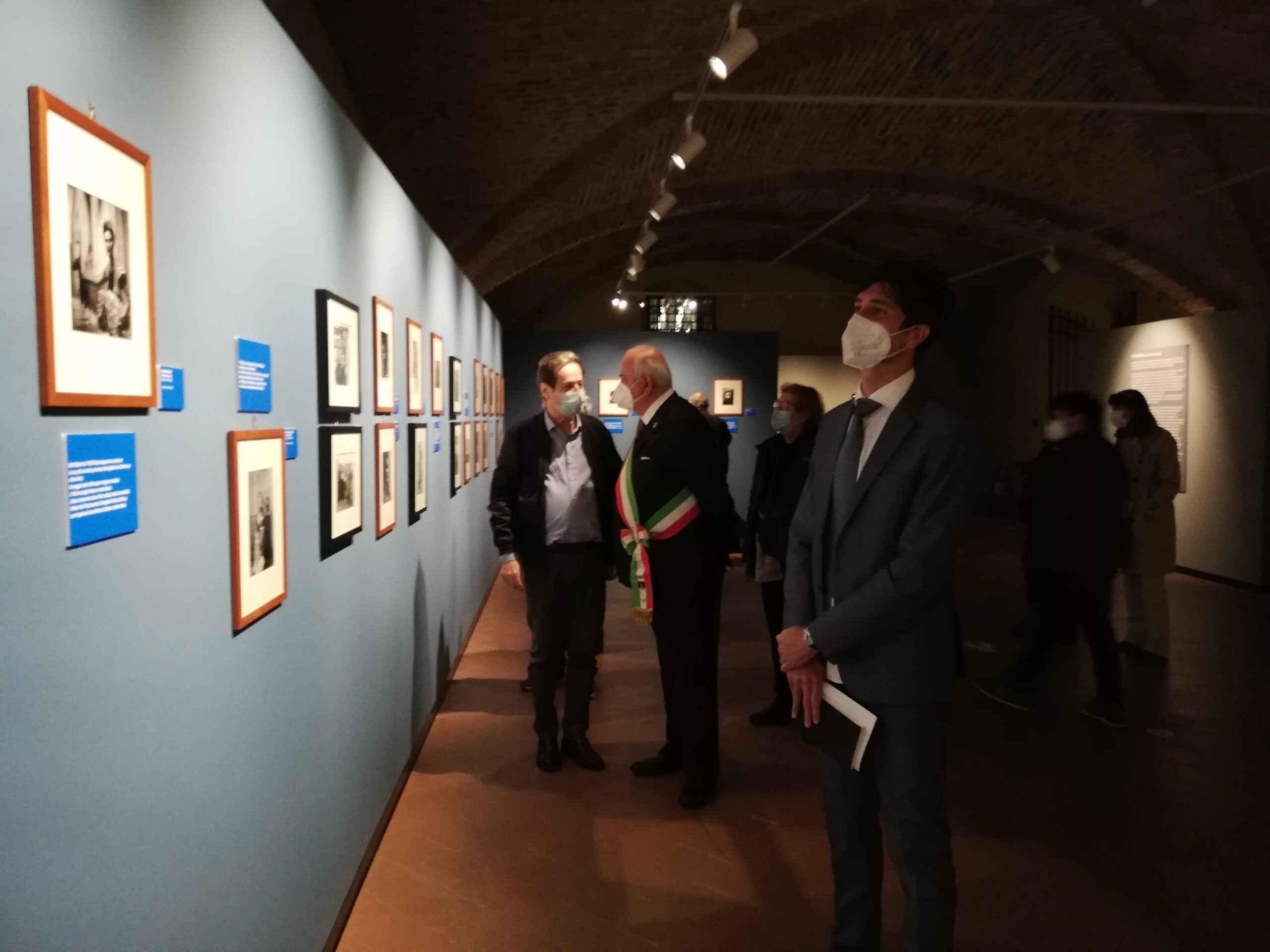 Frida Kahlo: “Una vita per immagini”