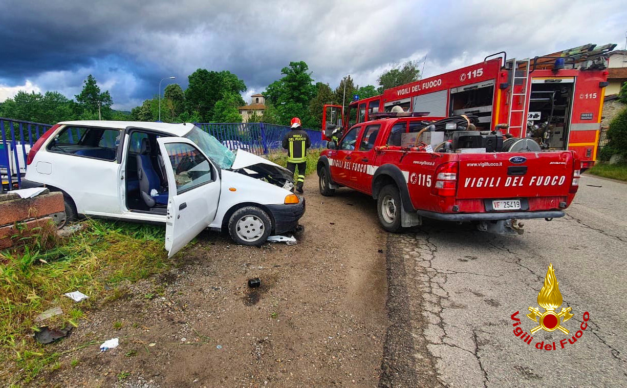 Scontro auto furgone due le persone coinvolte, trasferite in codice rosso a Siena ed Arezzo