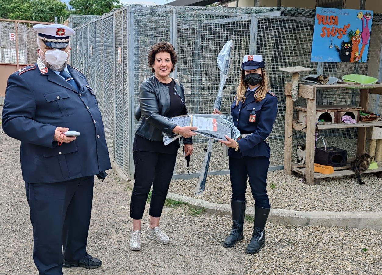 Nuove consegne al nucleo operativo della Polizia Municipale per la tutela degli animali