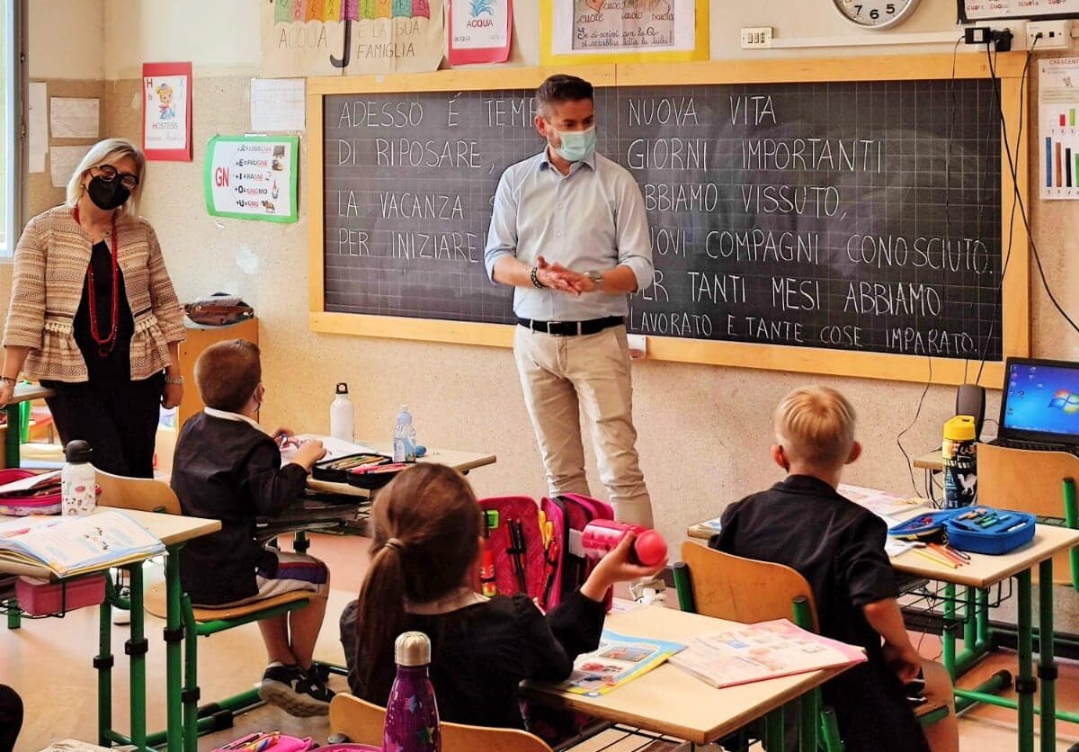Ultimo giorno di scuola, il saluto del Sindaco agli alunni