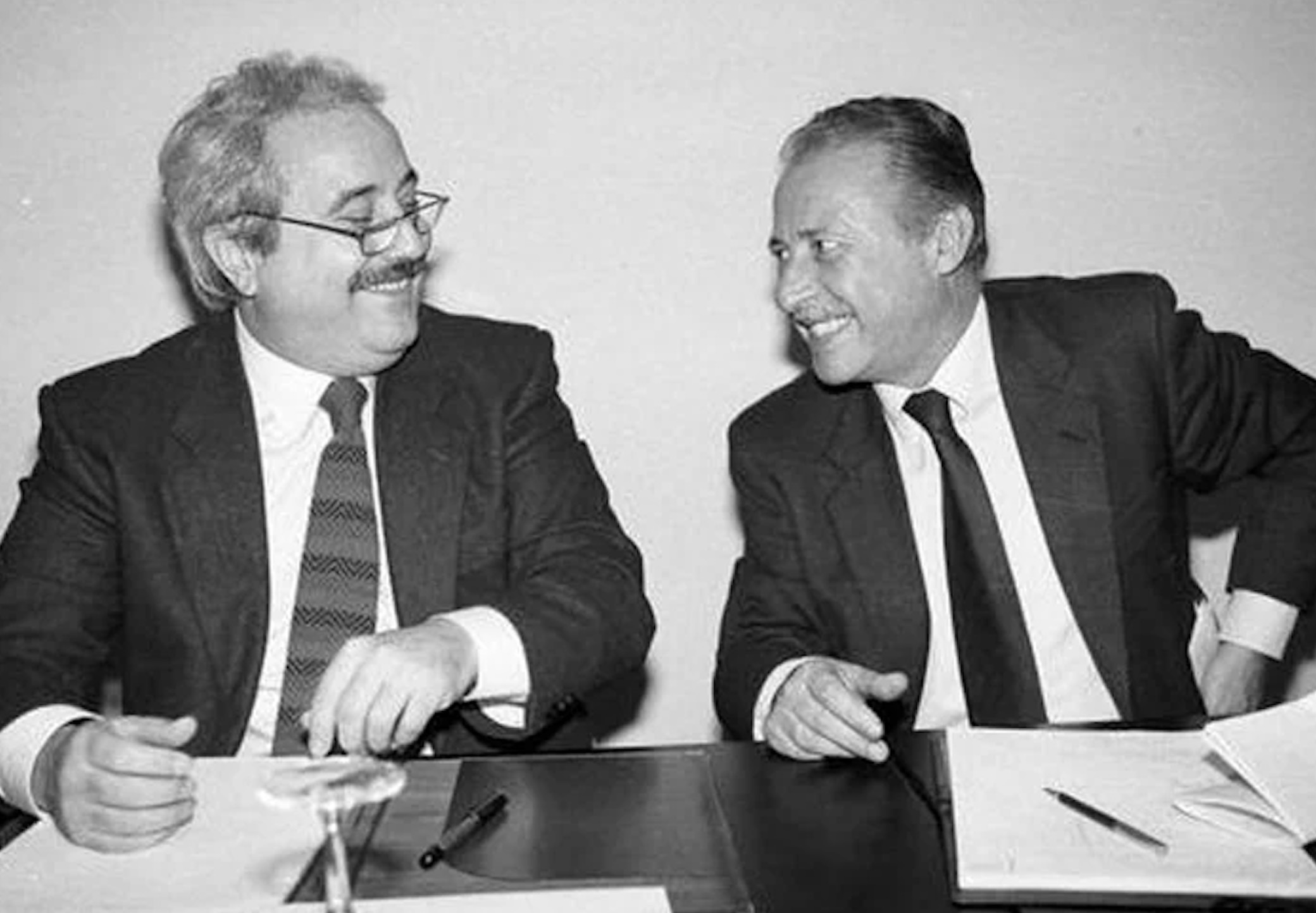 Paolo Borsellino e Giovanni Falcone - FOTO Agenzia DIRE - www.dire.it