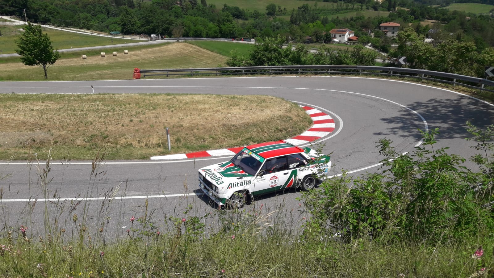 Guard-rail e asfalto a posto lungo il tracciato, in attesa della 48esima edizione della cronoscalata “lo spino”