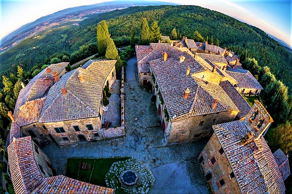 Il Passioni Festival apre luoghi mozzafiato: due giorni in tour sulle orme di Dante, tra meraviglie, spettacoli e misteri