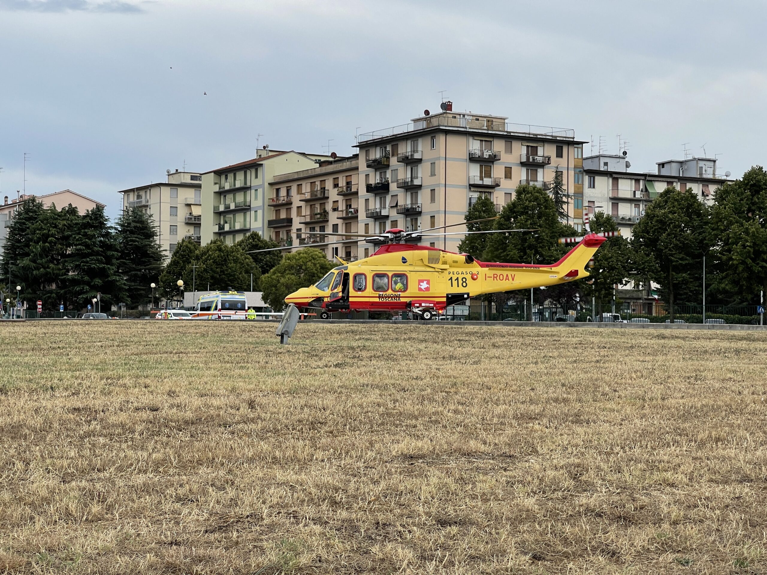 Auto si ribalta, 3 le persone ferite una è grave