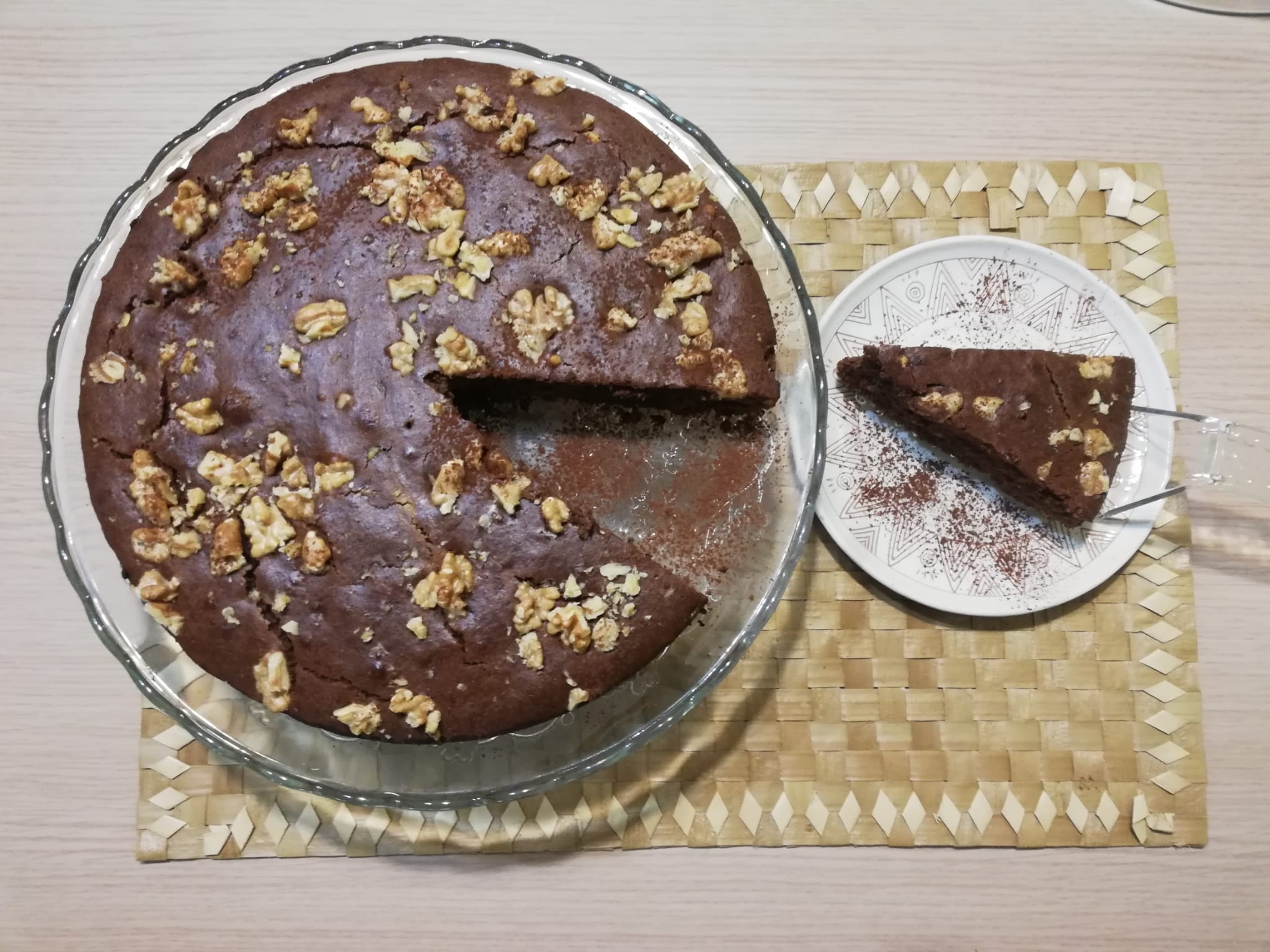 Torta proteica strepitosa di ceci e cioccolata fondente ( vegana e senza glutine)