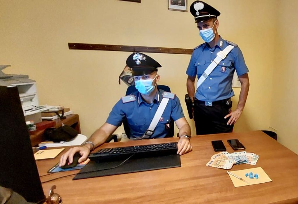 Viaggiava con 4 grammi di cocaina occultati in auto, 41enne arrestato dai carabinieri