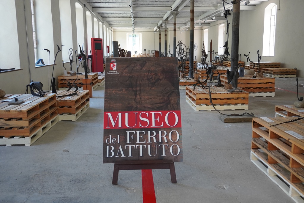 Inaugurazione, al lanificio di Stia, del Museo del Ferro Battuto
