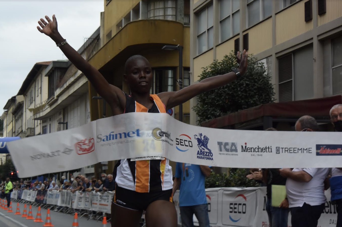 22esima Maratonina Città di Arezzo: negli uomini dominio africano