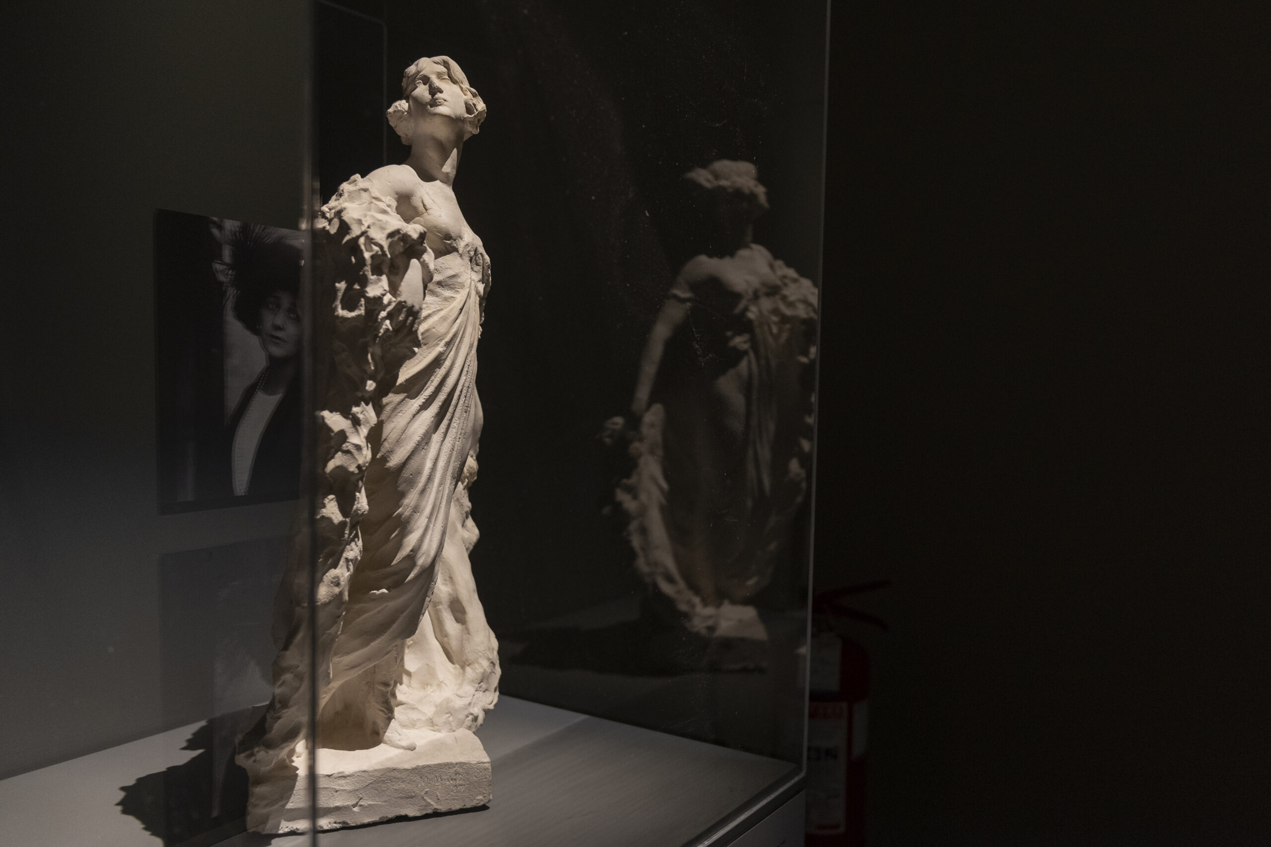 L’opera “Ritratto femminile con veste e scialle” di Michelangelo Monti in prestito per una mostra a Parma