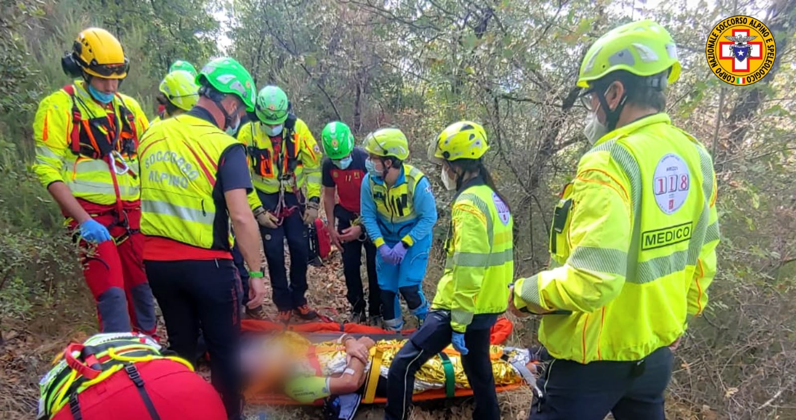 Cade in un sentiero con la bici, 47enne ricoverato in codice rosso a Careggi