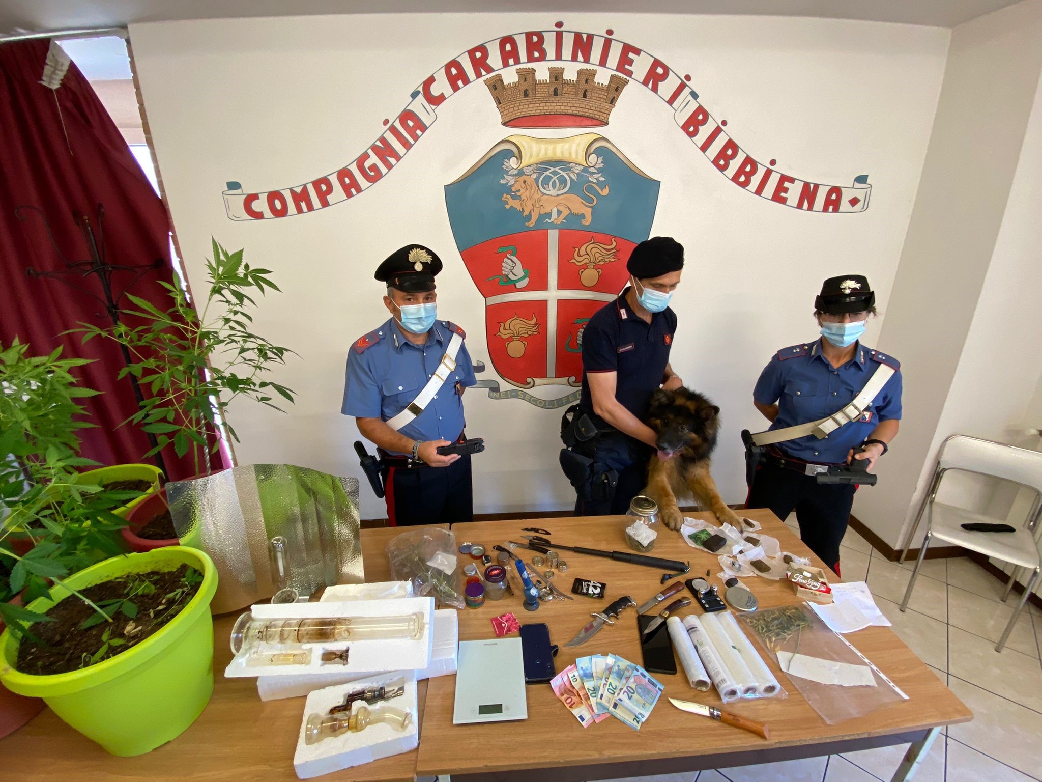 Controllo del territorio e stretta contro lo spaccio e il consumo di stupefacenti. Un arresto e una denuncia
