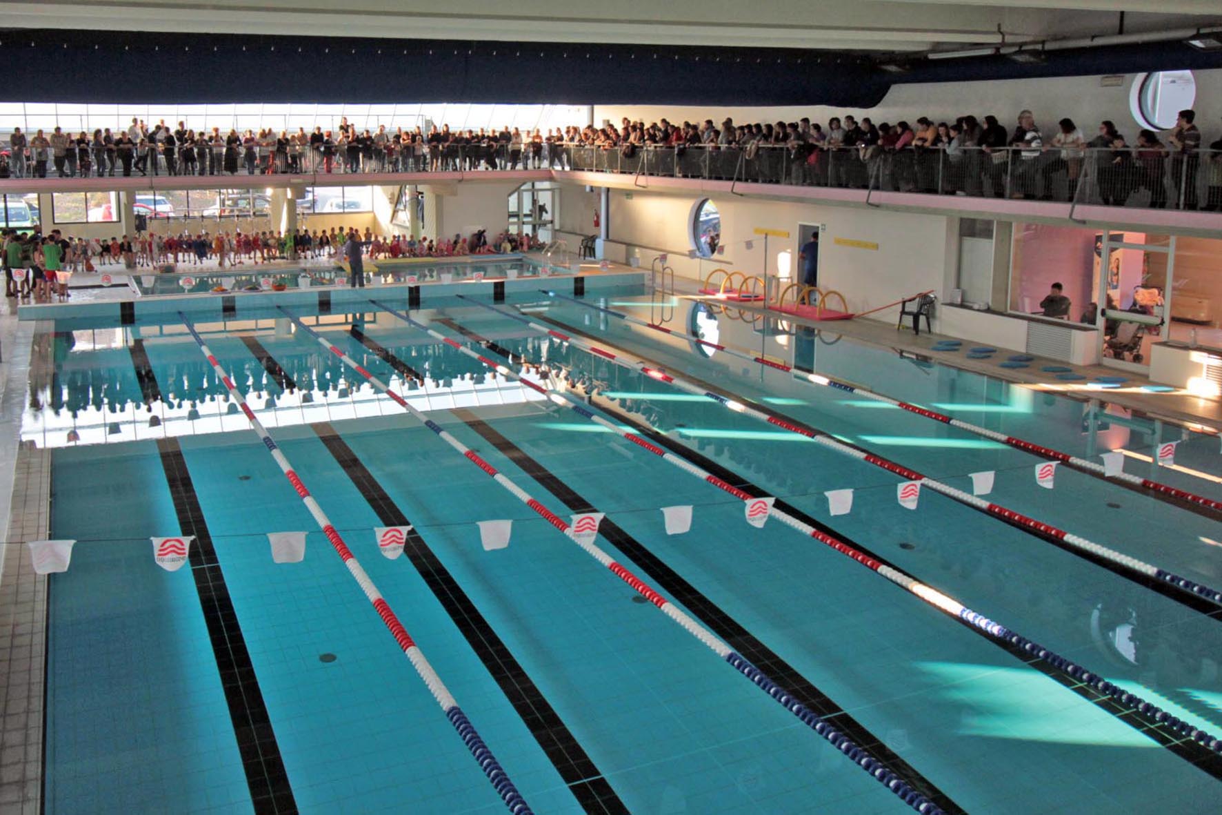 La piscina di Foiano apre la stagione del nuoto neonatale
