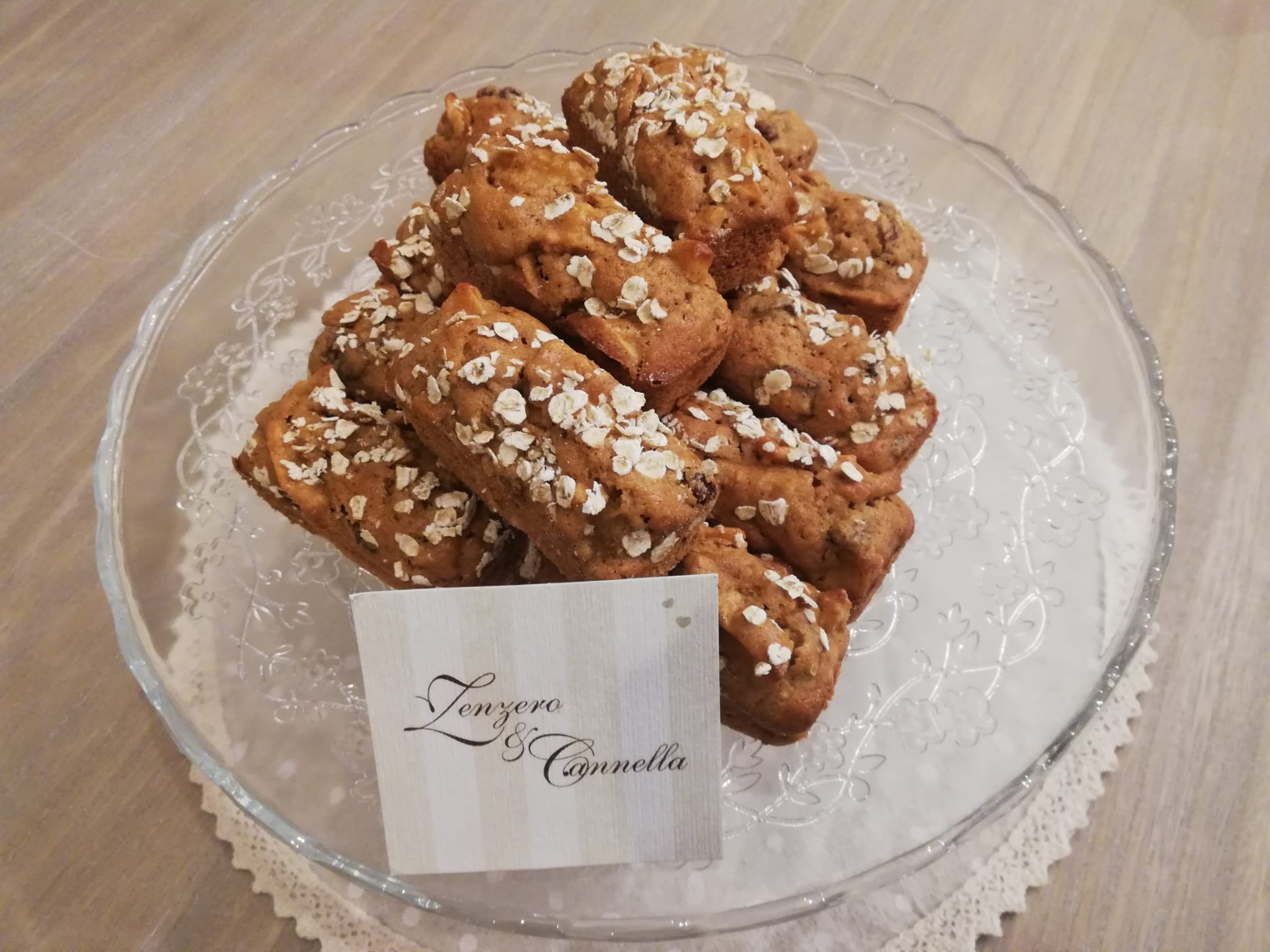Mini Plumcakes golosi ai fiocchi di avena, mele e uvetta