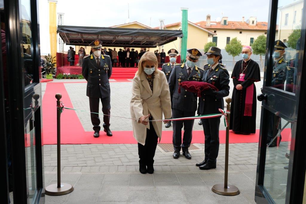 Il comandante generale della Guardia di Finanza, Generale di corpo d’armata Giuseppe Zafarana, inaugura la nuova sede del comando provinciale di Arezzo