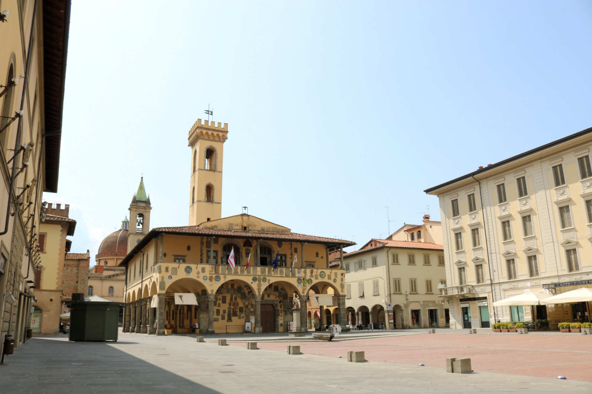 San Giovanni Valdarno, prevenzione dei tumori al seno: Palazzo d’Arnolfo diventa rosa
