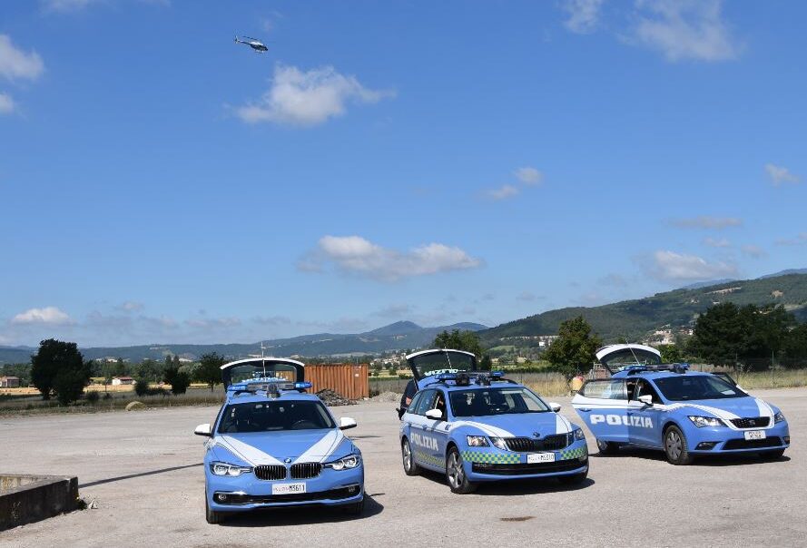 Blitz della polizia a Campo di Marte. Controlli a 360° su tutto il quartiere di Saione