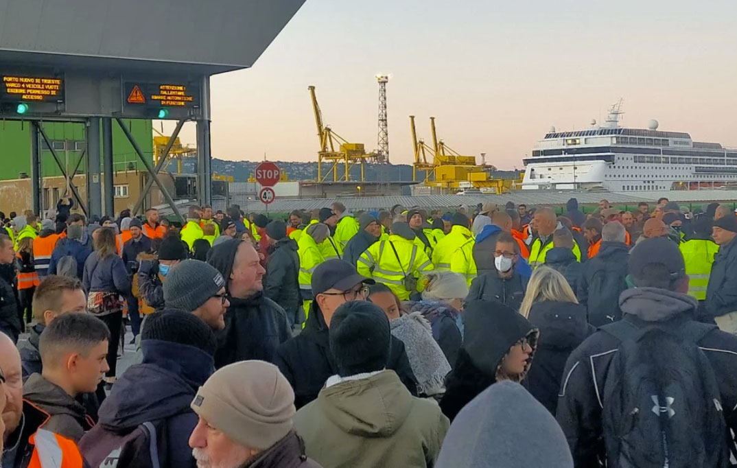 Trieste, annullati cortei no green pass del week-end. “Temiamo l’arrivo di violenti”