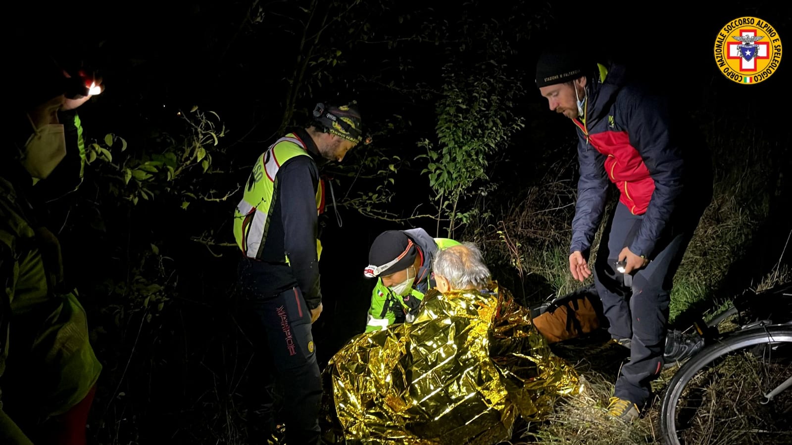 L’intervento di recupero del Soccorso Alpino Toscano dell’anziano disperso nella zona Valdarno